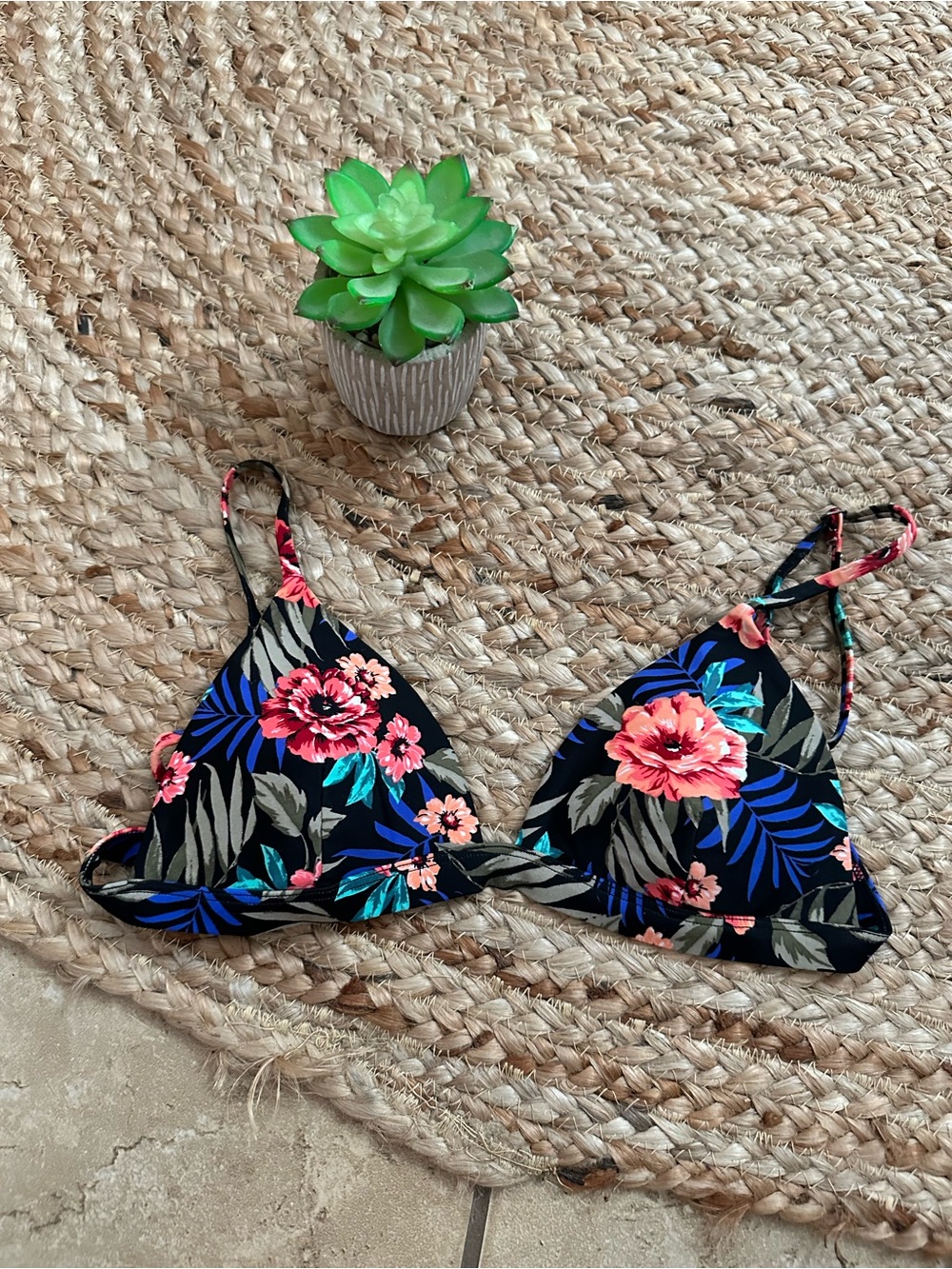 FLORAL TRIANGLE BIKINI TOP